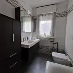 Apartment Iris 2 *